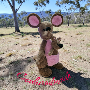 Horgolt Kenguru mama és Kenguru baby